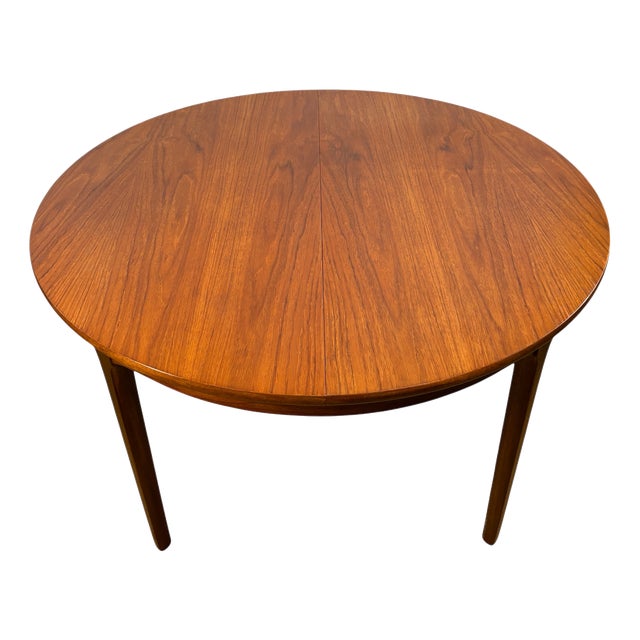 Mid-Century Teak Round Extending Dining Table from Nathan, 1960-1970 For Sale