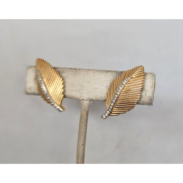 Trifari Vintage 1960s Signed Crown Trifari Goldtone Clear Rhinestone Leaf Clip Earrings-2 Pieces For Sale - Image 4 of 12