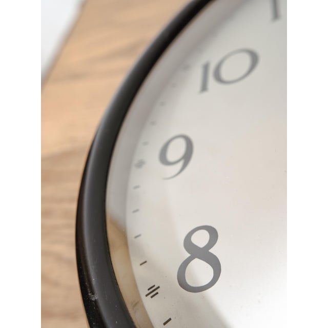 1960s Bakelite Synchronome Wall Clock with Gold Bezel for GPO, England, 1960s For Sale - Image 5 of 14