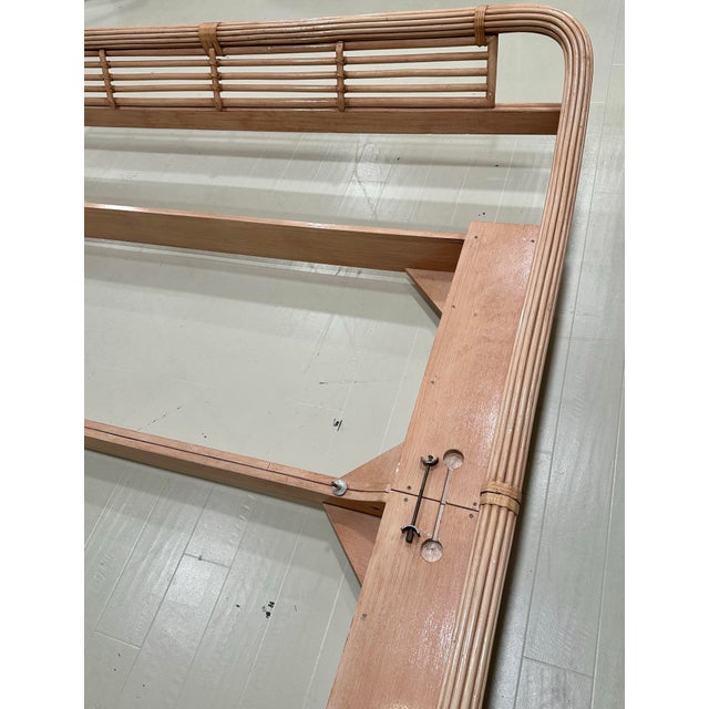 Roche Bobois 1980s Attributed to Roche Bobois Maugrion France Rattan Platform Bed – Eastern King – Sculptural Modern Coastal For Sale - Image 4 of 12
