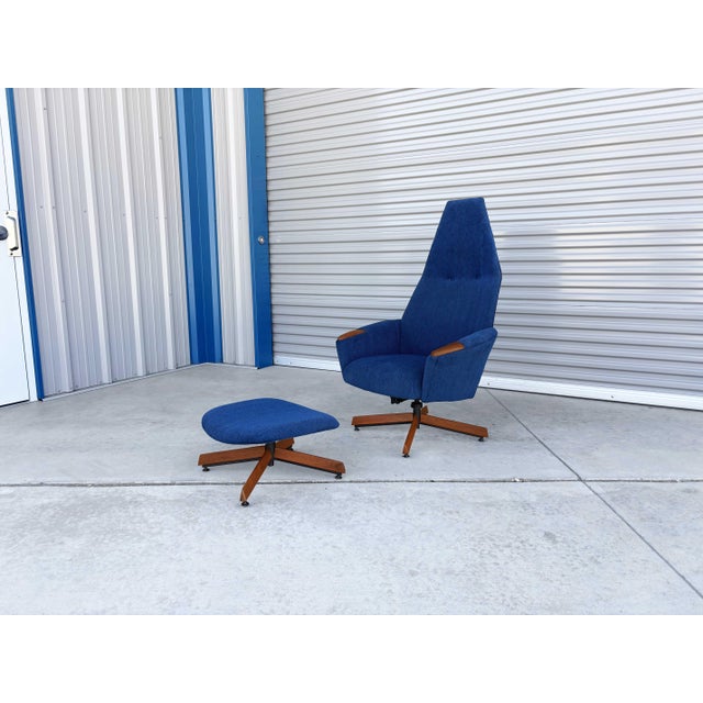 ✨ Mid-Century Modern Rocking Lounge Chair & Ottoman by Adrian Pearsall ✨ This striking rocking lounge chair and ottoman,...