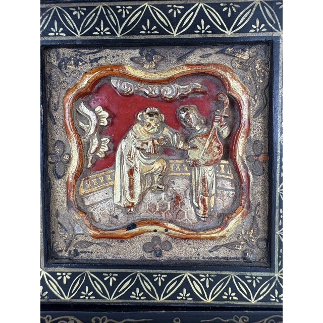 Early 20th Century Hand Painted Chinese Export Large Jewelry Box For Sale - Image 9 of 12