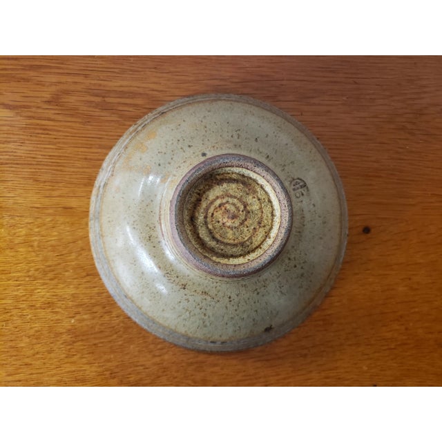 Ceramic Circa 1960 Japanese Mashiko Studio Pottery Glazed Stoneware Hare Motif Footed Bowl (Signed Ob Monogram Cipher Mark) For Sale - Image 7 of 7