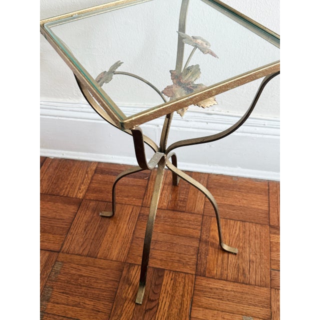 Gold 1970s Hollywood Regency Gilt Metal Ivy Leaf Plant Stand Side Table For Sale - Image 8 of 12