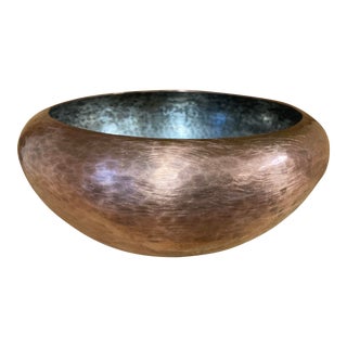 Late 20th Century Vintage Hammered Copper Planter For Sale