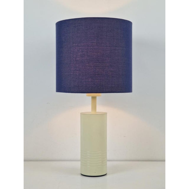 Ivory Mid-Century Minimalist Table Lamp in Metal, 1970s For Sale - Image 8 of 12