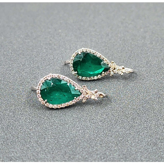 Early 21st Century 6.22 Ct Natural Pear Shape Emerald Earrings - 2 Pieces For Sale - Image 5 of 9
