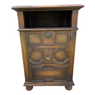 Antique Kittinger Jacobean Side Table Liquor Cabinet For Sale
