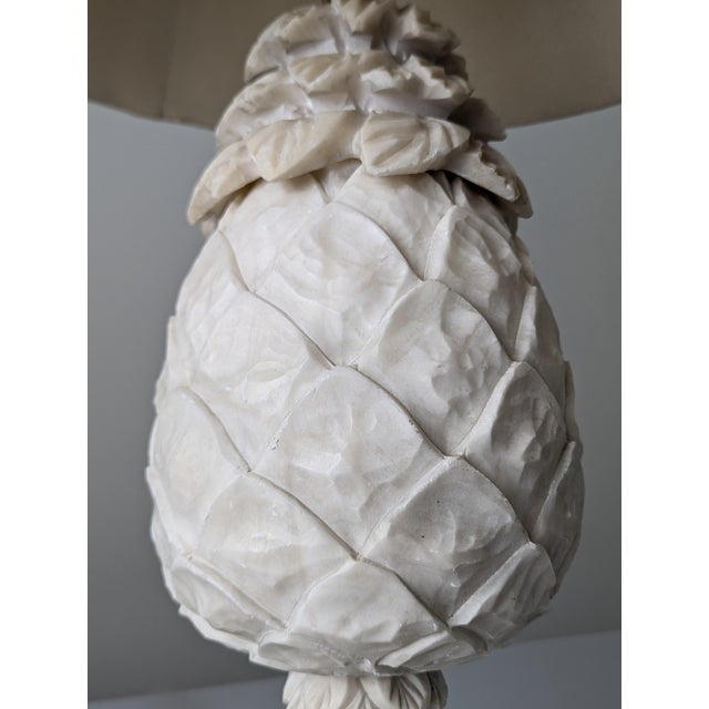 Art Deco Hand-Carved Alabaster Pineapple Table Lamp, París, 1930s For Sale - Image 4 of 10