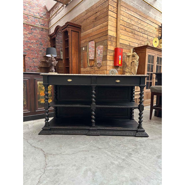 This antique oak console table, dating from the late 19th century, has been fully restored. It features a beautiful raw...