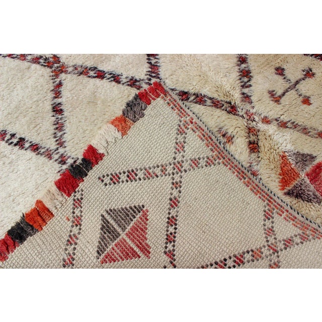 Vintage Moroccan Beni Ouarain Rug With Diamond Design 6'5'' X 11'7'' For Sale In Atlanta - Image 6 of 6