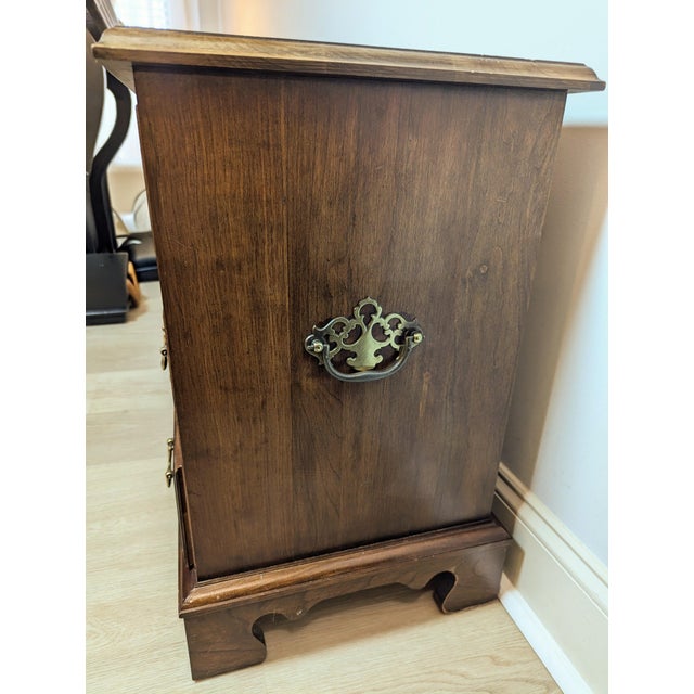 Chestnut Vintage Pennsylvania House Cherry Night Stand Pair Chippendale Style For Sale - Image 8 of 18