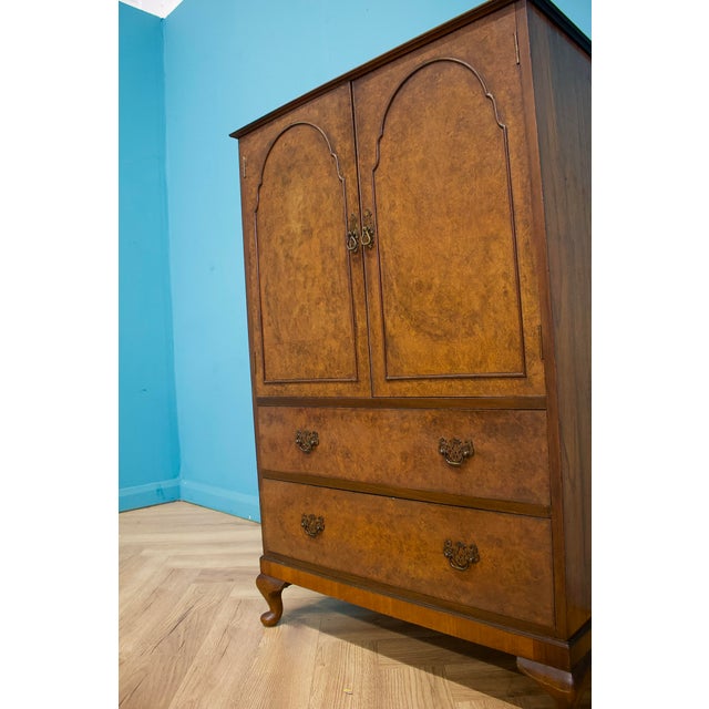 1950s Vintage Art Deco Walnut Linen Cabinet, 1950s For Sale - Image 5 of 8
