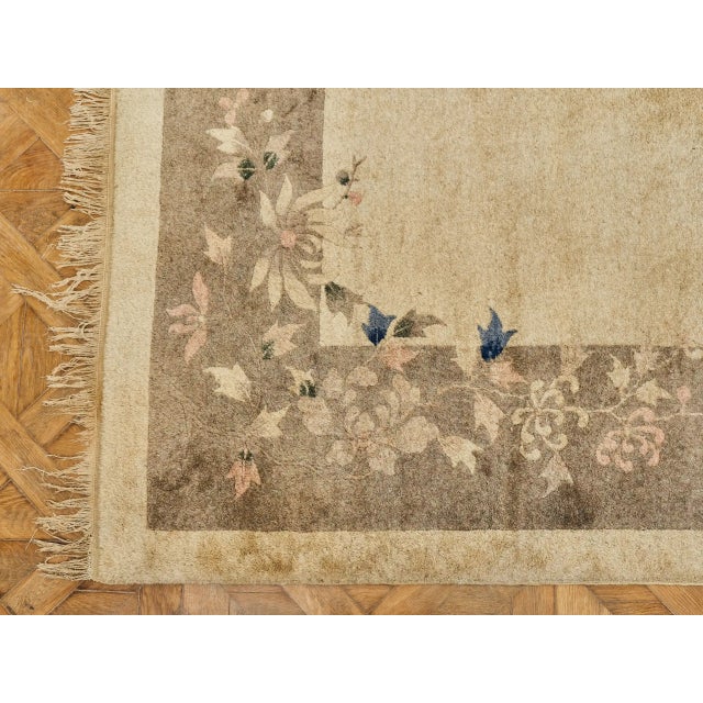 Chinese Art Deco Rug in Wool For Sale - Image 4 of 10