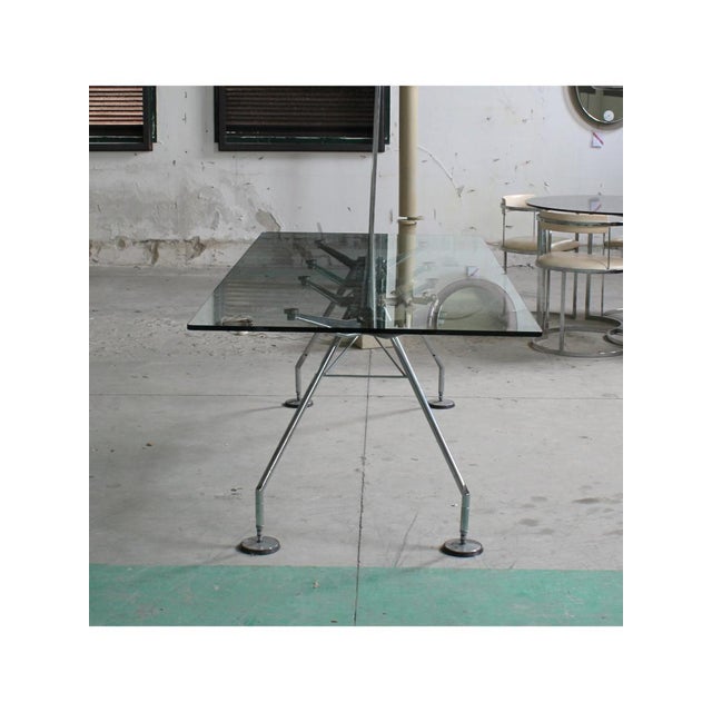 Industrial Crystal Nomos Table by Norman Foster for Tecno, Italy, 1989 For Sale - Image 3 of 18