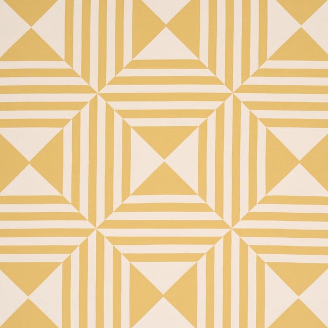 Created to commemorate the 250th anniversary of the United States, Square in a Square is a thick 100% cotton double-cloth...