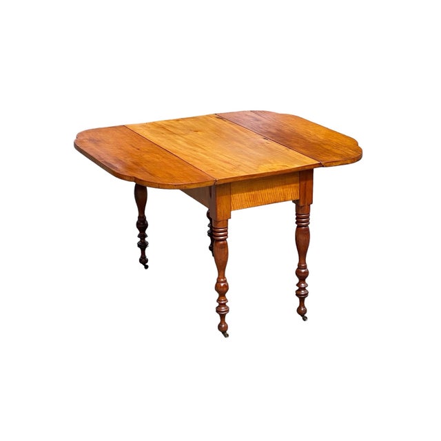 Late 18th Century Antique Federal Tiger Maple & Cherry Drop Leaf Dining Table For Sale In Boston - Image 6 of 12
