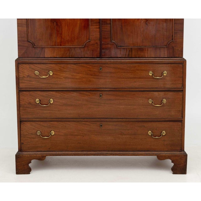 Edwardian Flame Mahogany Linen Press, Early 20th Century For Sale In New York - Image 6 of 7