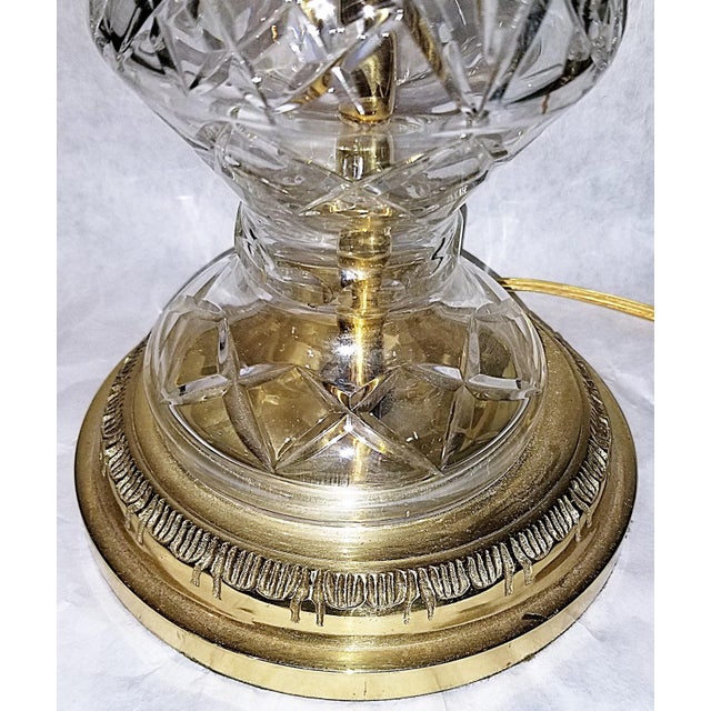Hollywood Regency Mid 20th Century Hollywood Regency Crystal Table Lamp For Sale - Image 3 of 6