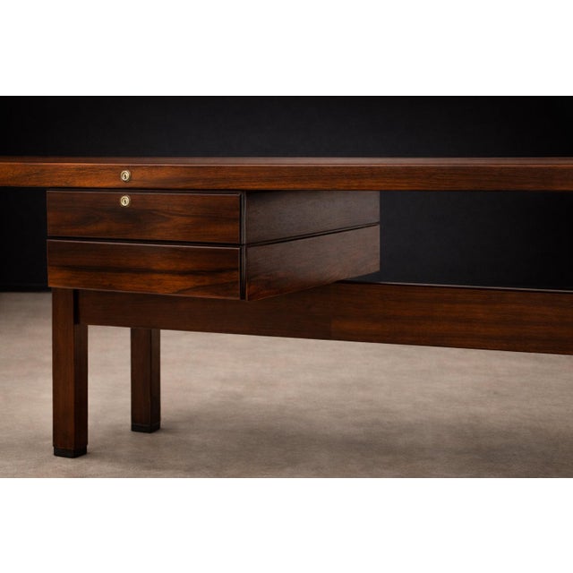 Brazilian Modern Desk with four drawers in Rosewood, Sergio Rodrigues, 1960s - Lot 201A For Sale - Image 9 of 16