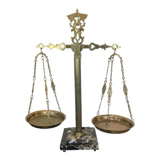 Beautiful Antique Brass Scale on Portofino Marble Base, Made in Italy For Sale