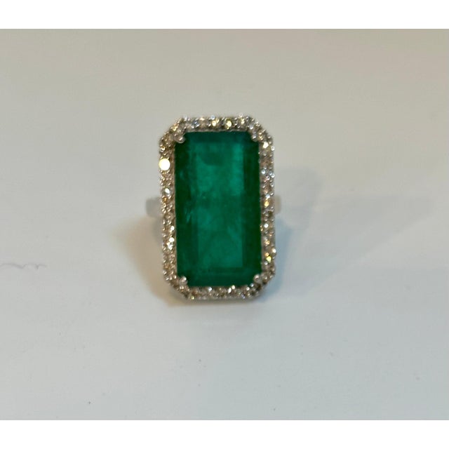 Natural 16 Carat Emerald Cut Zambian Emerald & Diamond Ring in 14kt White Gold For Sale In New York - Image 6 of 18