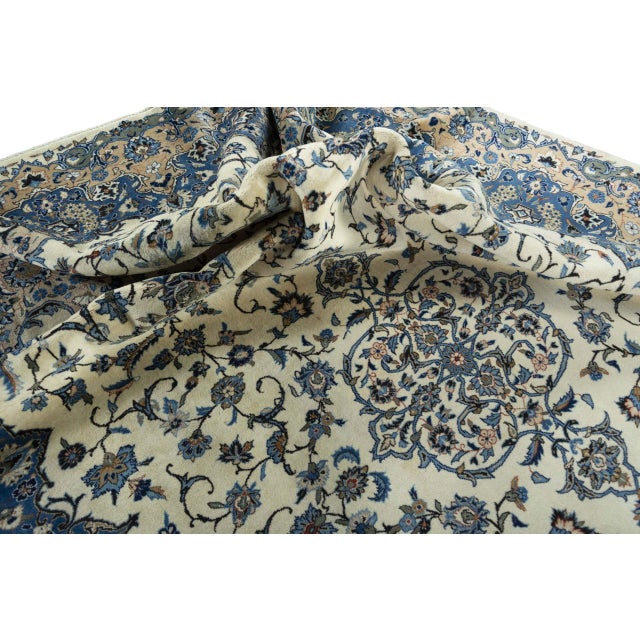 Hand-Knotted Kashan Rug in Cork Wool with Light Floral Design, 1990s For Sale - Image 11 of 13