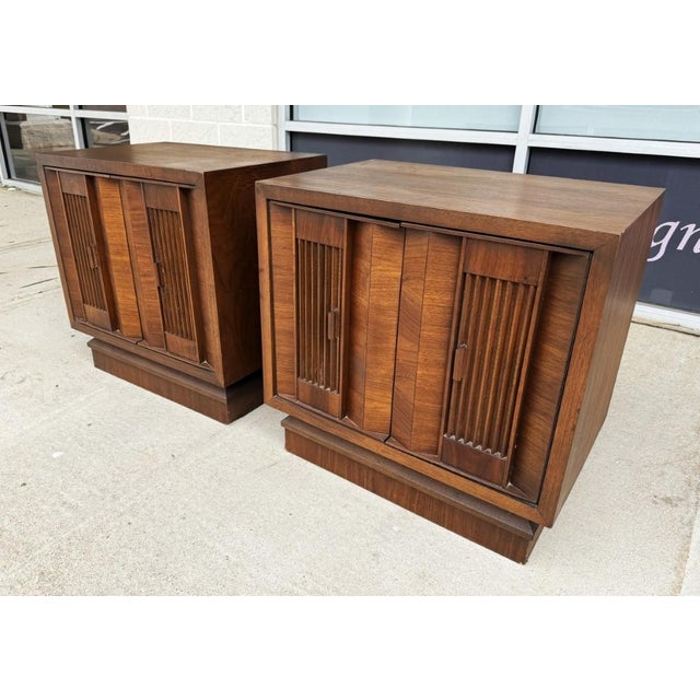 Mid-Century Modern Pair of 1970s Brutalist-Inspired Nightstands For Sale - Image 3 of 17