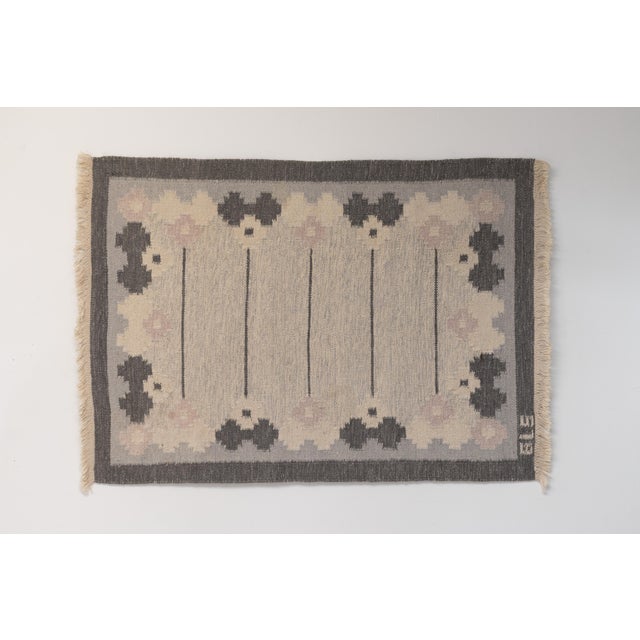 Mid-Century Modern Swedish Kilim Rug in Grey Tones, 1960 For Sale - Image 9 of 9