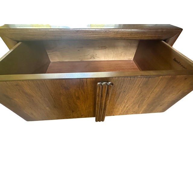 Henredon 1960s Mid-Century Modern Henredon Walnut Side Table / 2-Drawer Cabinet For Sale - Image 4 of 11