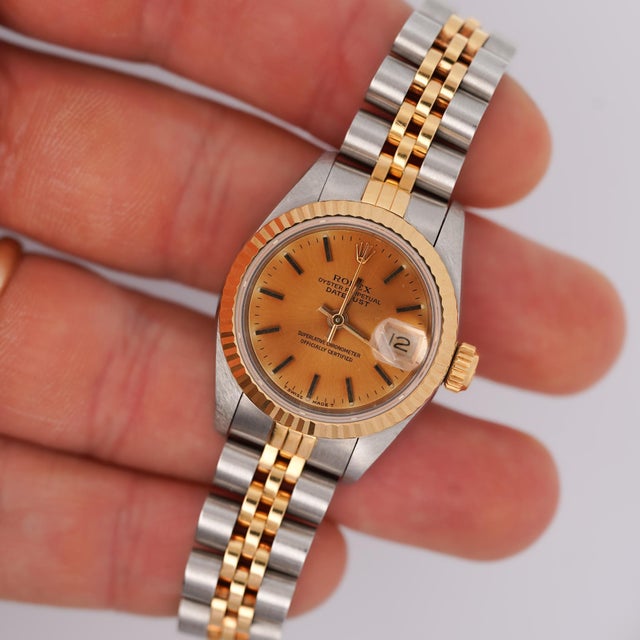 Mid 20th Century Rolex Datejust 69173 Vintage 2 Tone 26mm Fluted Jubilee Watch For Sale - Image 10 of 10