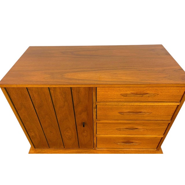 Brown Vintage Mid Century Modern Gentleman's Chest Highboy Dresser With Cabinet and Sculpted Pulls. For Sale - Image 8 of 12