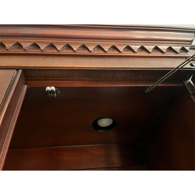 Hickory Furniture Mahogany Chippendale China Deck and Buffet For Sale - Image 4 of 16