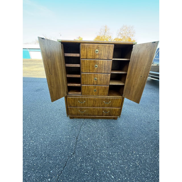 Vintage Drexel Accolade Collection Gentlemen’s Chest For Sale - Image 12 of 12