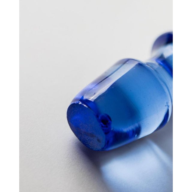 Vintage Clear Glass Decanters with Pink and Blue Stoppers, 1980s, Set of 2 For Sale - Image 10 of 11