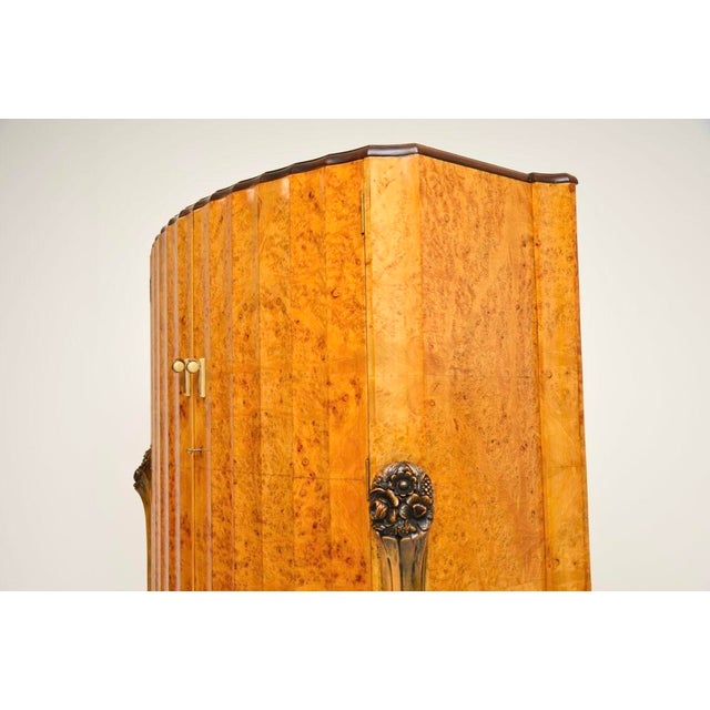 Glass Art Deco Burr Walnut Cocktail Cabinet from Harry and Lou Epstein, 1920s For Sale - Image 7 of 11