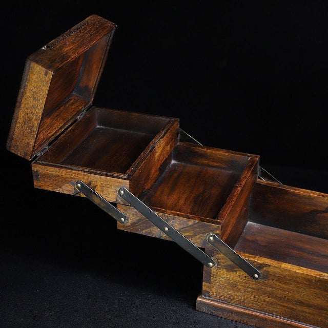 Huali Rosewood Expanding Box Inlaid With Mother-of-Pearl For Sale - Image 4 of 10