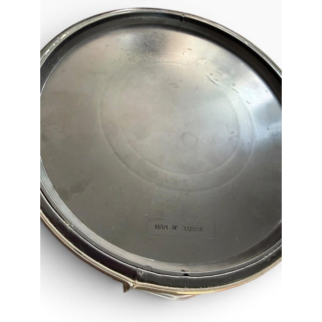 1970s Vintage Mid-Century Modern Gold-Tone Ice Bucket With Lucite Handle, Lid, Tongs & Bottle Opener For Sale - Image 5 of 5