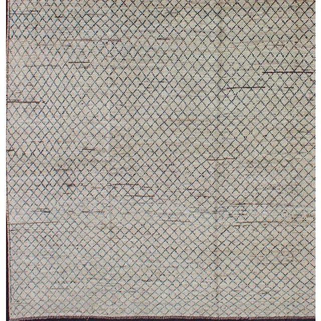 Neutral tone rug with Moroccan free-flowing tribal design. Keivan Woven Arts / rug AFG-29651, country of origin / type:...