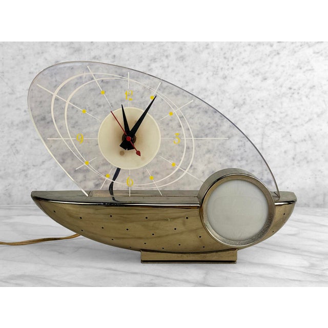 Mid-Century Atomic Gold & Lucite Mantle Sailboat Clock For Sale - Image 4 of 9