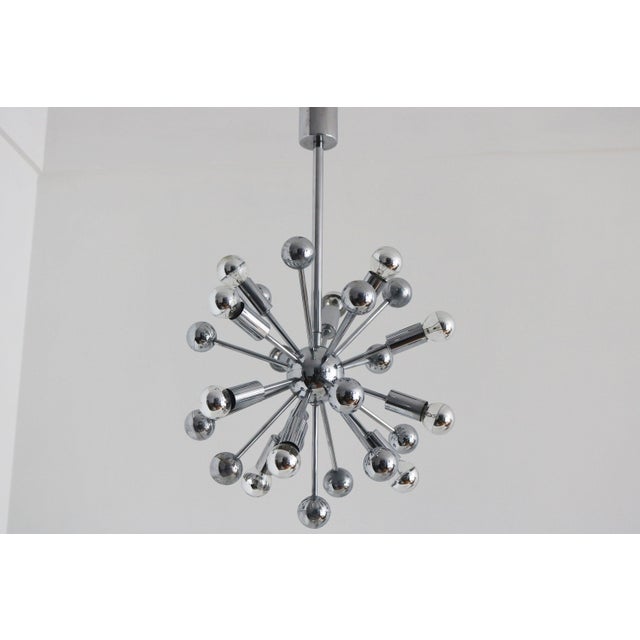Sputnik Italian Chrome Chandelier with Twelve Lights attributed to Goffredo Reggiani, 1970 For Sale - Image 11 of 12