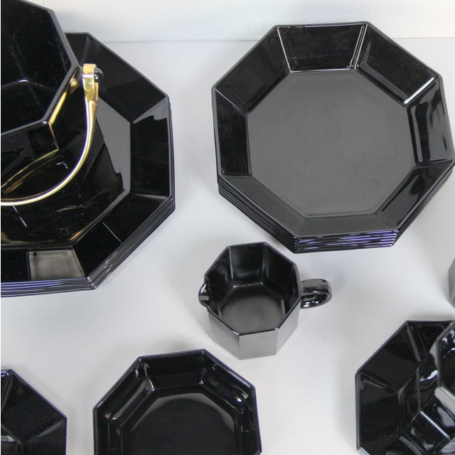 1980s Arcoroc Tableware Set, 1980s, Set of 27 For Sale - Image 5 of 11