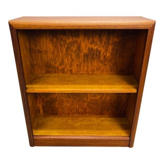 Vintage Mahogany Wood Small Bookcase For Sale