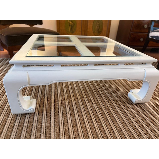 Mid 20th Century Chinoiserie Style White Lacquer Coffee Table For Sale - Image 4 of 10
