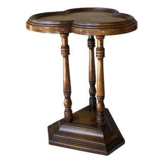 Mid 20th-Century Cricket-Style Trefoil Top Pedestal Base Accent Table For Sale