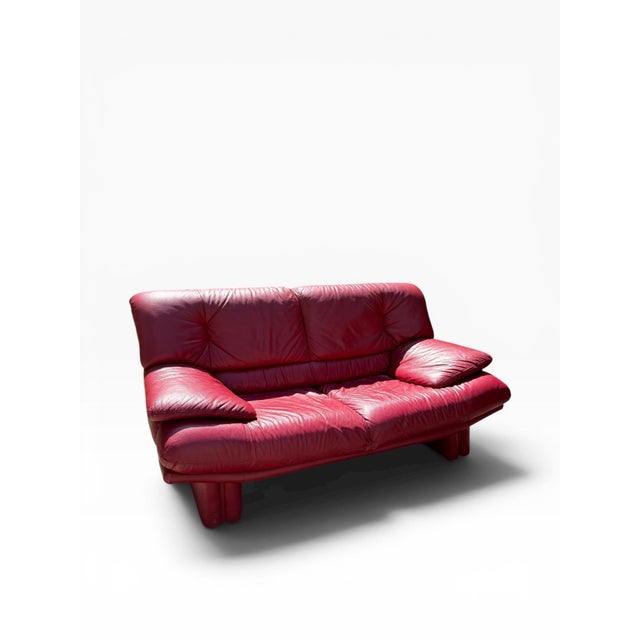 1980s Postmodern Red Leather Sofa in the Style of Nicoletti Salotti For Sale In Rochester - Image 6 of 8