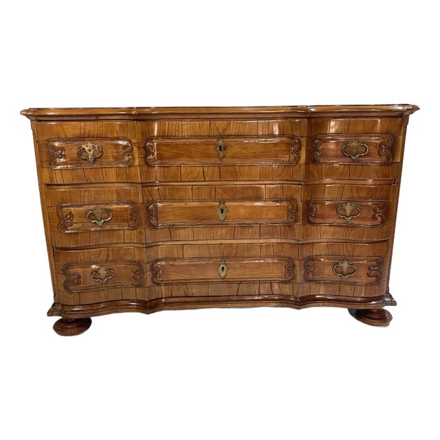 18th Century Early Italian Commode For Sale