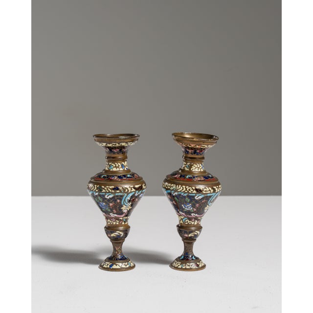 Blue Pair of 20th Century Blue Chinese Cloisonné Vases For Sale - Image 8 of 15