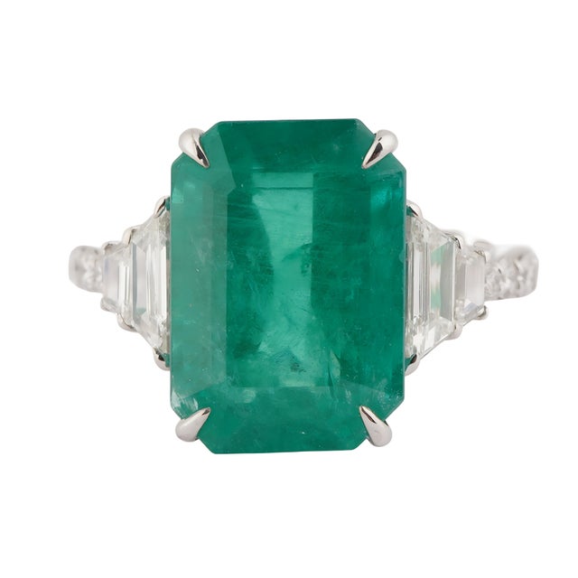 6.40 Ct Natural Zambian Emerald Cut Emerald diamond ring in 18k gold For Sale - Image 14 of 18