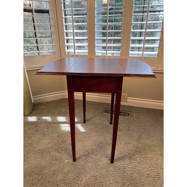 Late 19th Century Antique Mahogany Drop Leaf Side Table With Single Drawer– Georgian Style For Sale - Image 5 of 9
